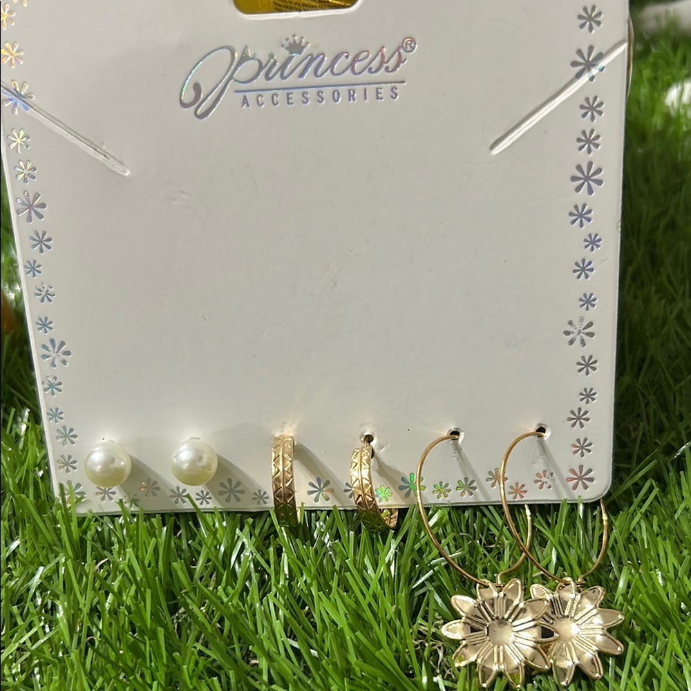 Gold Flower Earrings